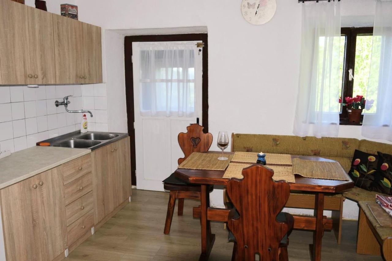 Kuca Za Odmor Beljan Βίλα Brod na Kupi Εξωτερικό φωτογραφία